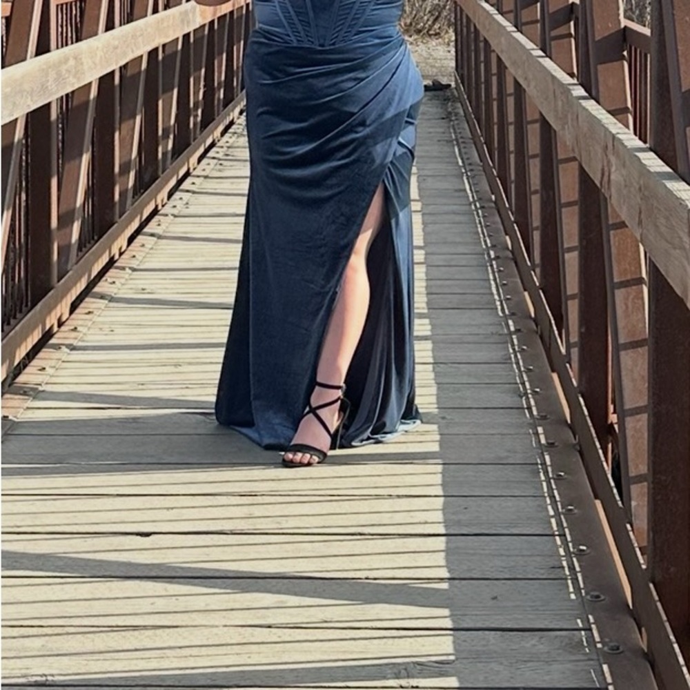Elegant Blue Velvet Evening Gown - Sleeveless V-Neck with Thigh Slit - Picture 2 of 3